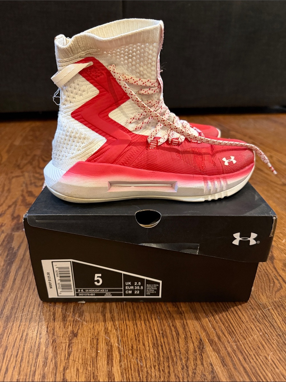 Under Armour girls Highlight Ace  2.0 Volleyball Sneakers